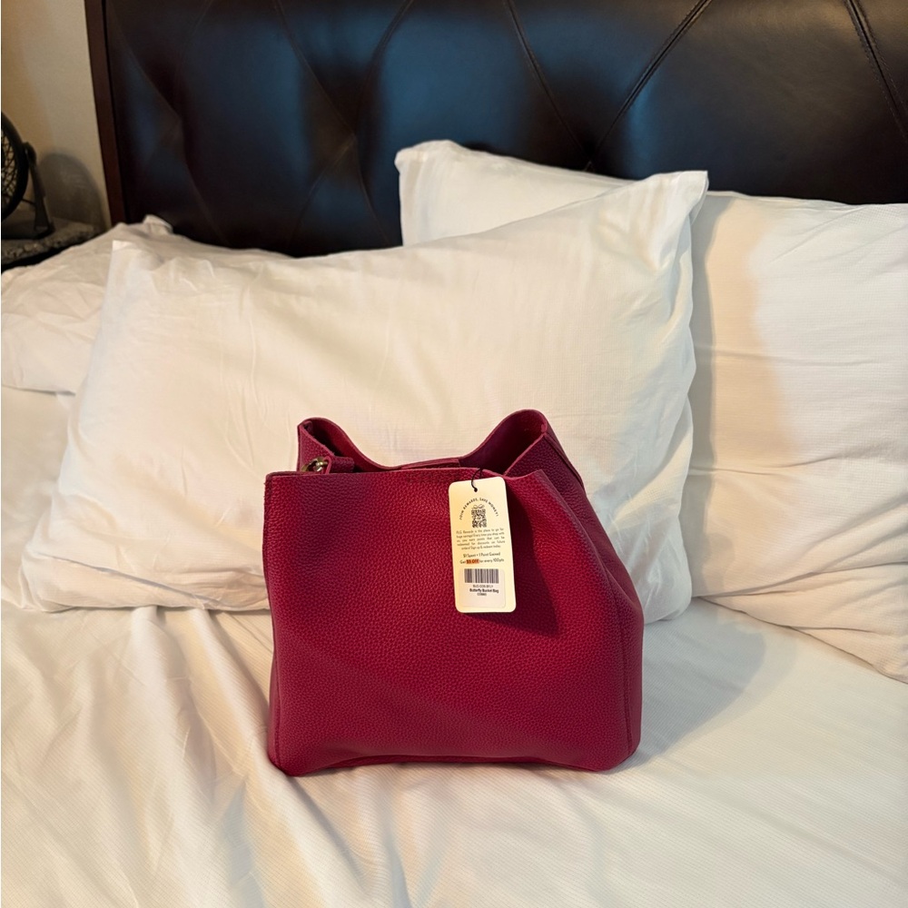 Bnnu beautiful plg Cosmo butterfly, 🦋 out on website, just released. Just came.